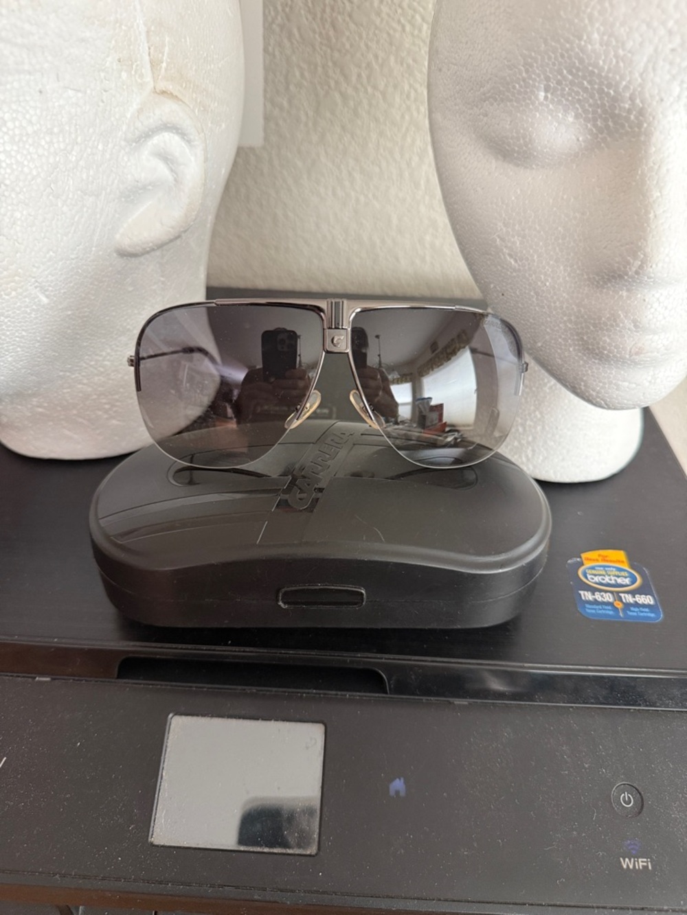 CARRERA aviator style sunglasses unisex non polarized with hard case